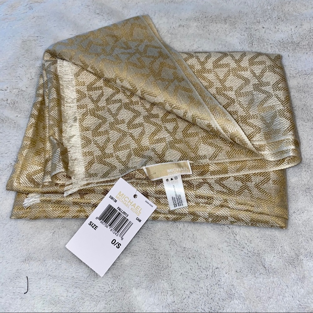 ‼️NWT‼️MICHAEL Michael Kors cream/tan fringe scarf - Picture 3 of 4